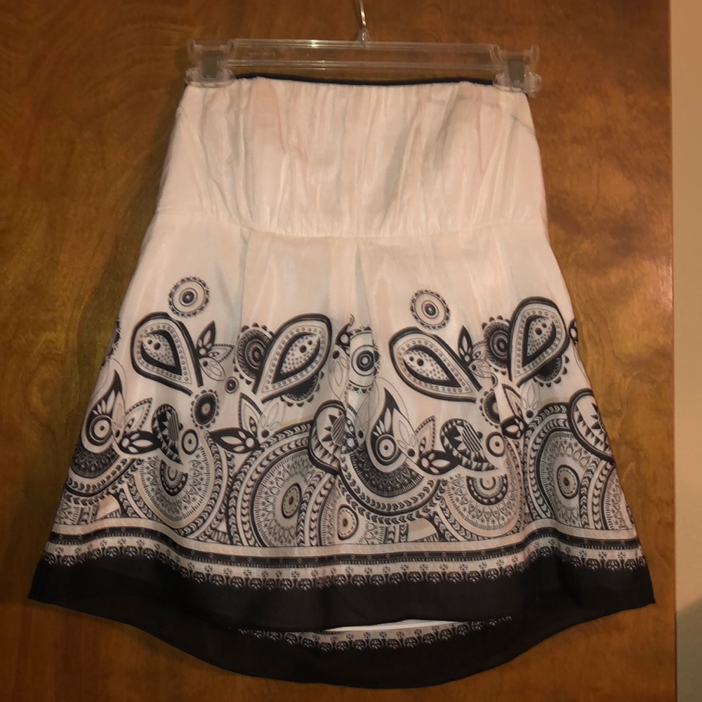 White House Black Market Strapless top